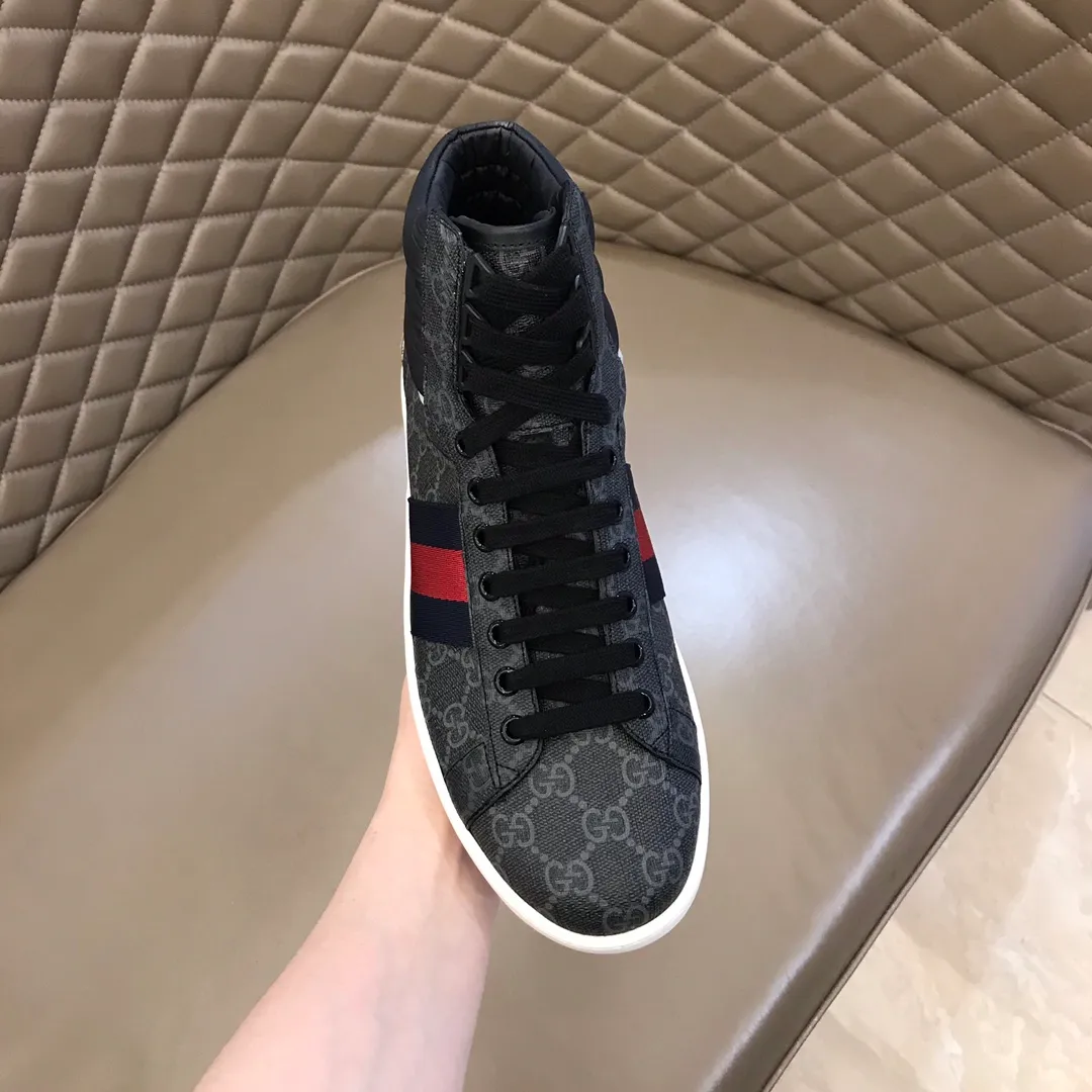 Men's shoes 💰p420 "GUCC*" Couple's style high-top boots are available on the official website. The same style. Counter quality [strong] [strong] Selected Gucci imported waterproof rubber. Gucci's symbolic original webbing. Trendy and versatile style. "Double G" logo styling midsole. Men's shoes 💰pU brand logo feet. Fine workmanship. Upper material. Men's size 38-44, women's size 35-39.